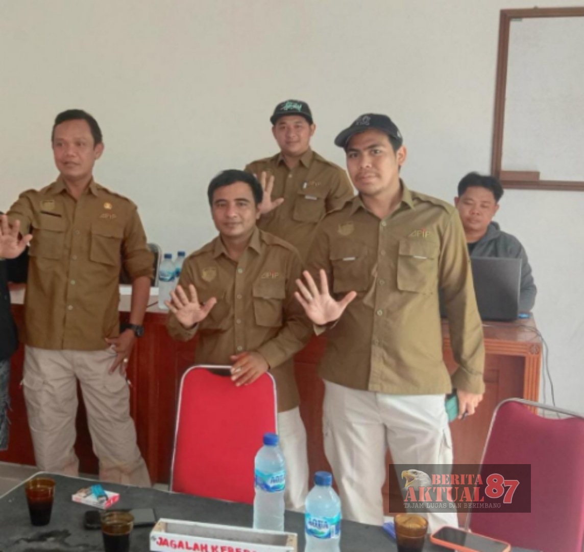 lronis Seusai Tim Inspektorat Melaksanakan Pemeriksaan Terhadap PKPT Desa, Kades Karangreja Menghilang